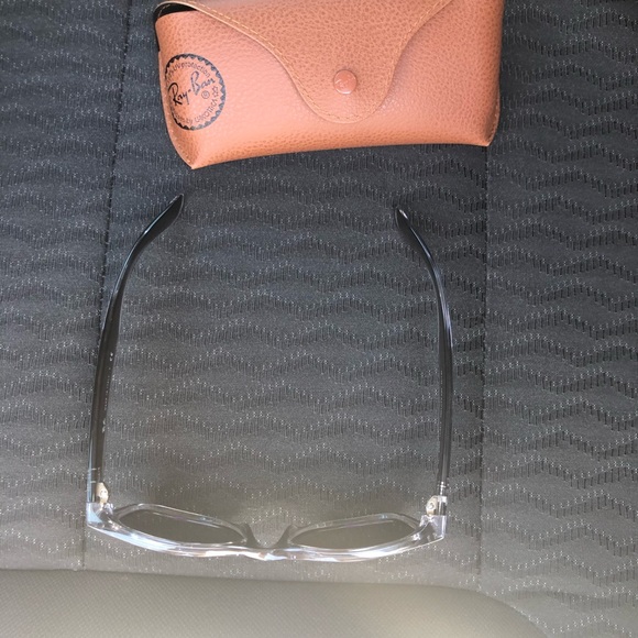 Sunglasses - Picture 3 of 4